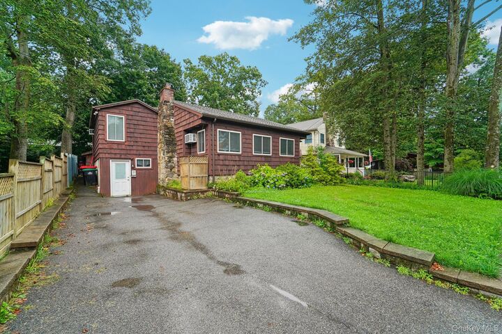 Property Photo:  16 Rogers Lane  NY 10598 