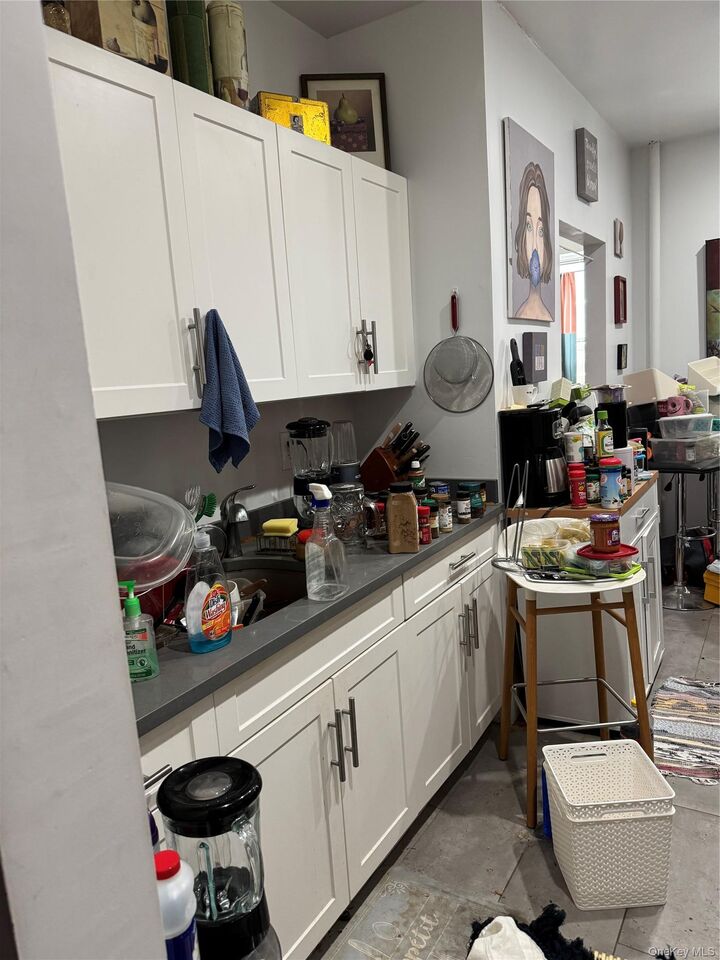 Property Photo: 2922 Barnes Ave 3L NY 10467