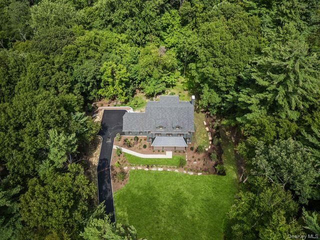 Property Photo: 86 Old Logging Rd NY 10506