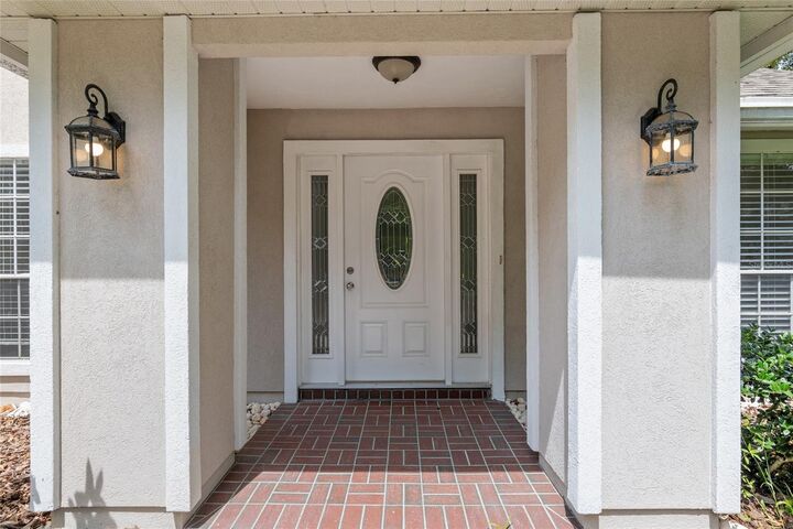 Property Photo: 10021 SW 42nd Road FL 32608