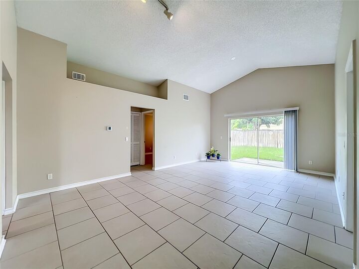 Property Photo:  930 Rivecon Avenue  FL 32825 