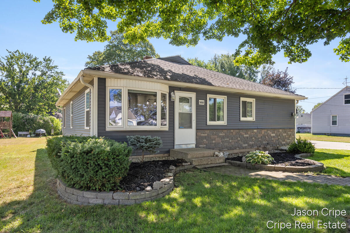 Property Photo:  5666 Park Avenue  MI 49426 