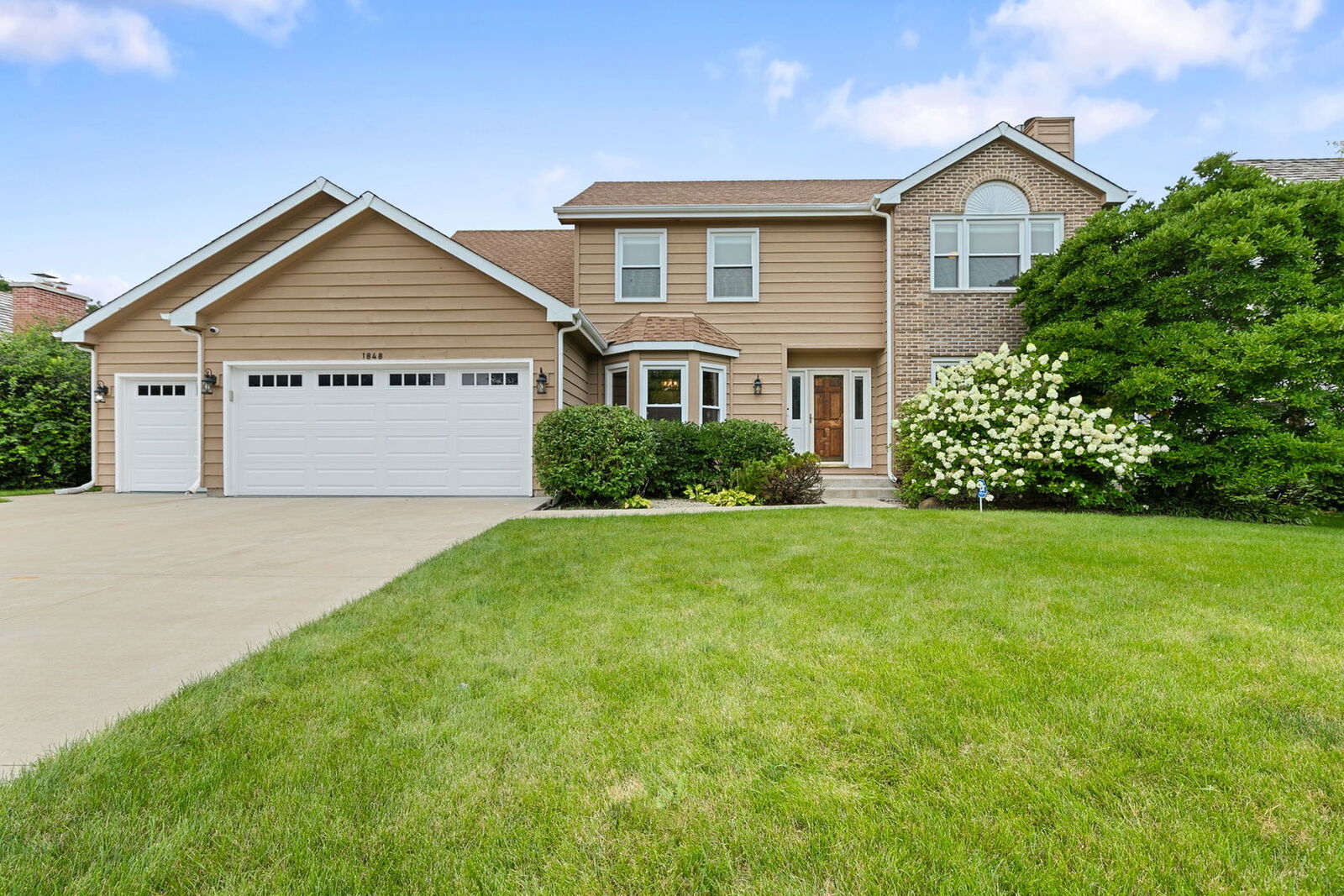 Property Photo:  1848 Ravine Drive  IL 60031 