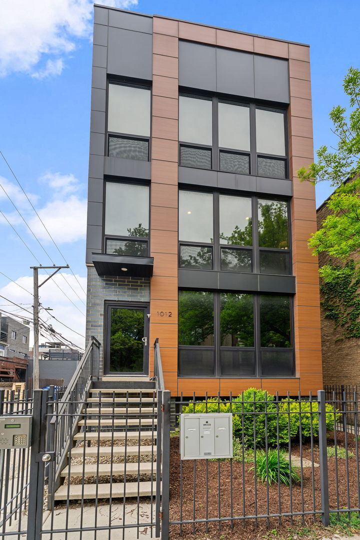 Property Photo:  1012 N Paulina Street 3  IL 60622 