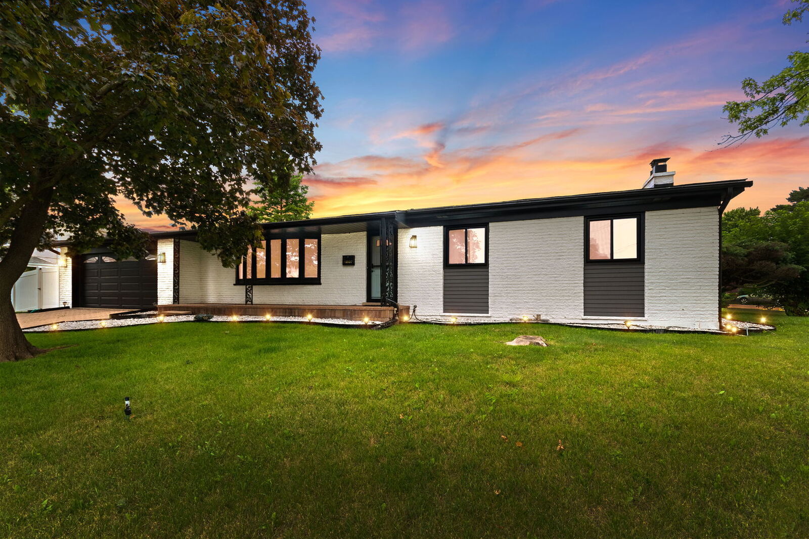 Property Photo:  9837 N Glendale Lane  IL 60714 