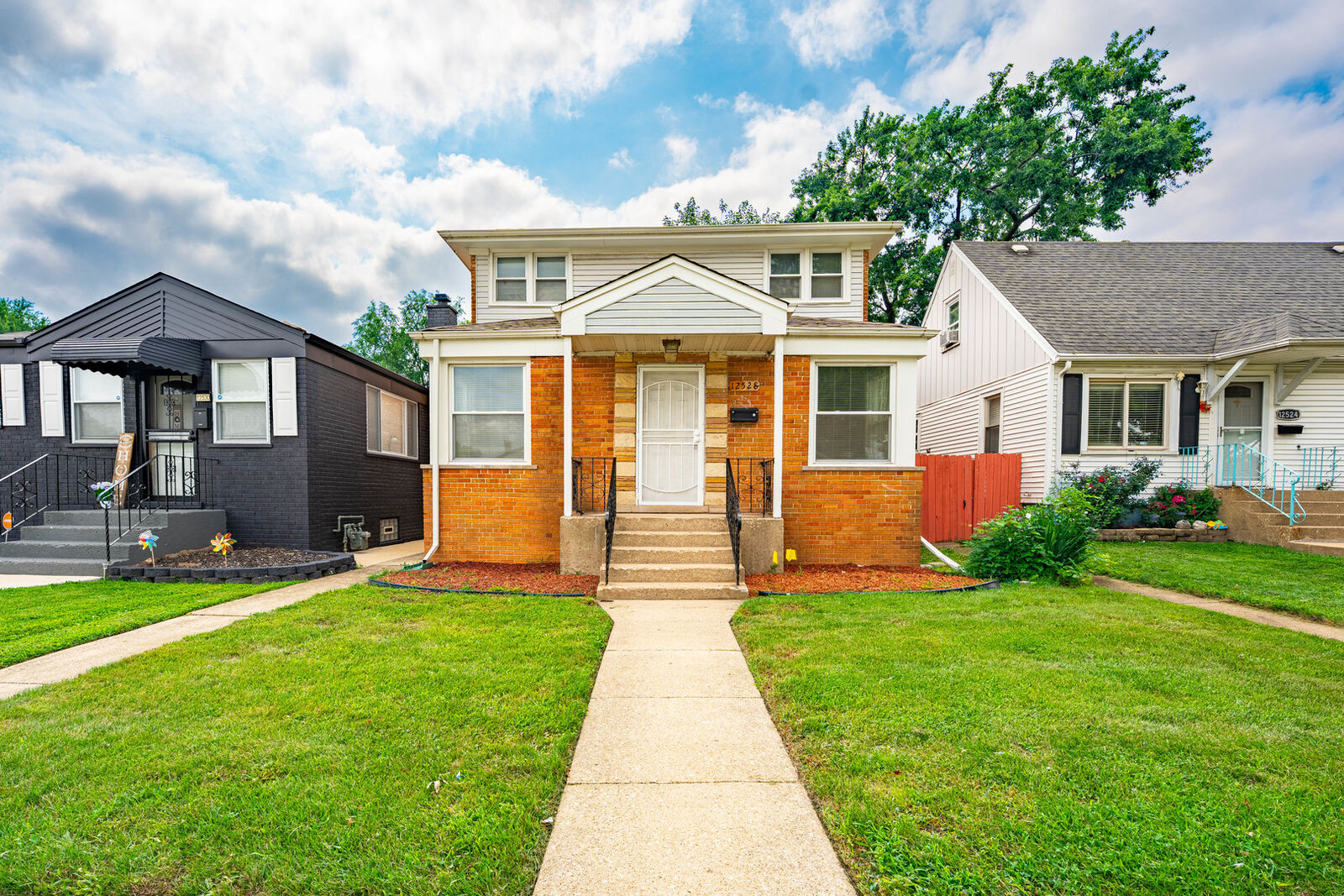 Property Photo:  12528 S Justine Street  IL 60827 