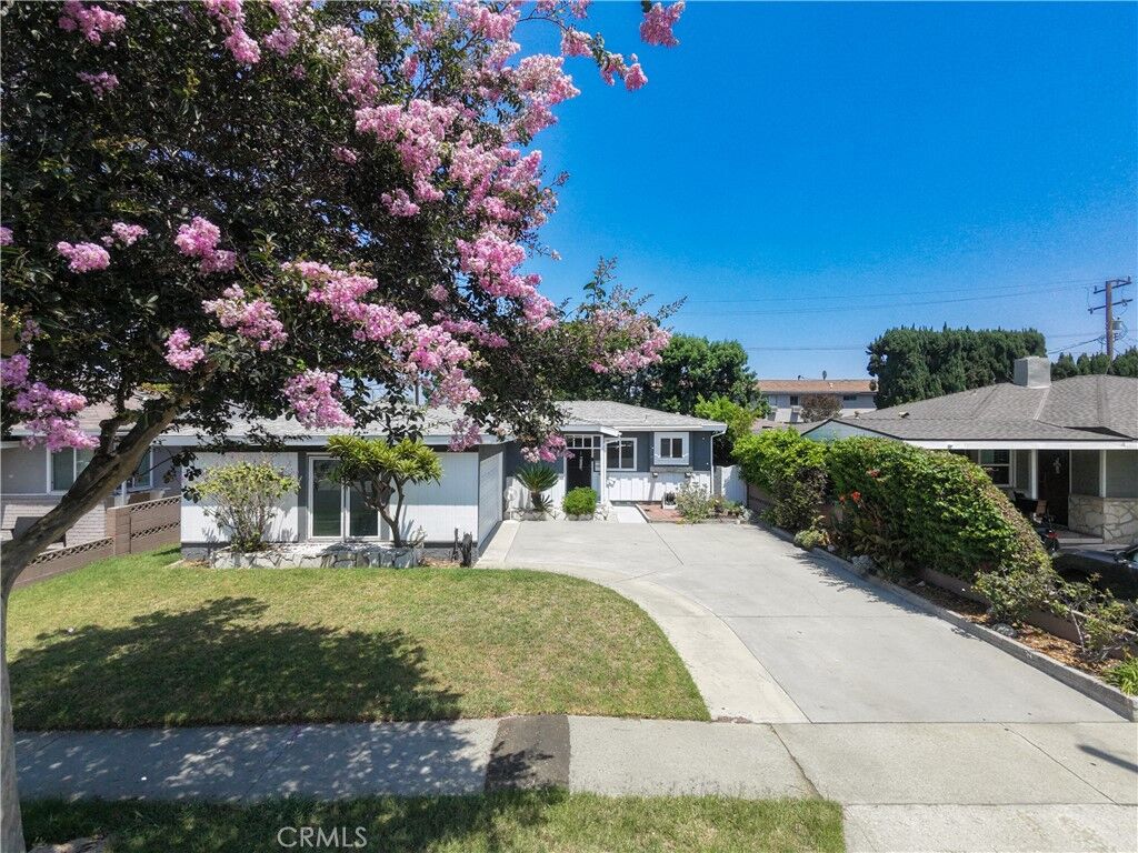 Property Photo:  10541 Plunkett  CA 90706 