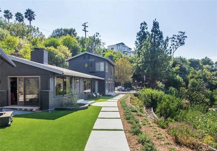 Property Photo: 3656 Sunswept Drive CA 91604