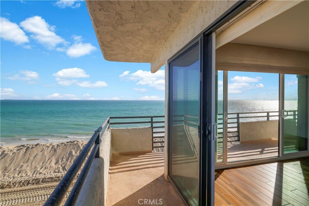 Property Photo:  1 62nd  CA 90803 