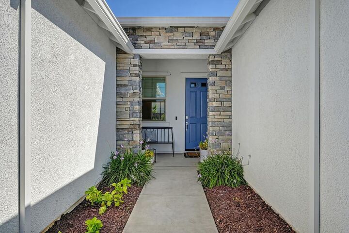 Property Photo:  12766 Montbrook Way  CA 95742 