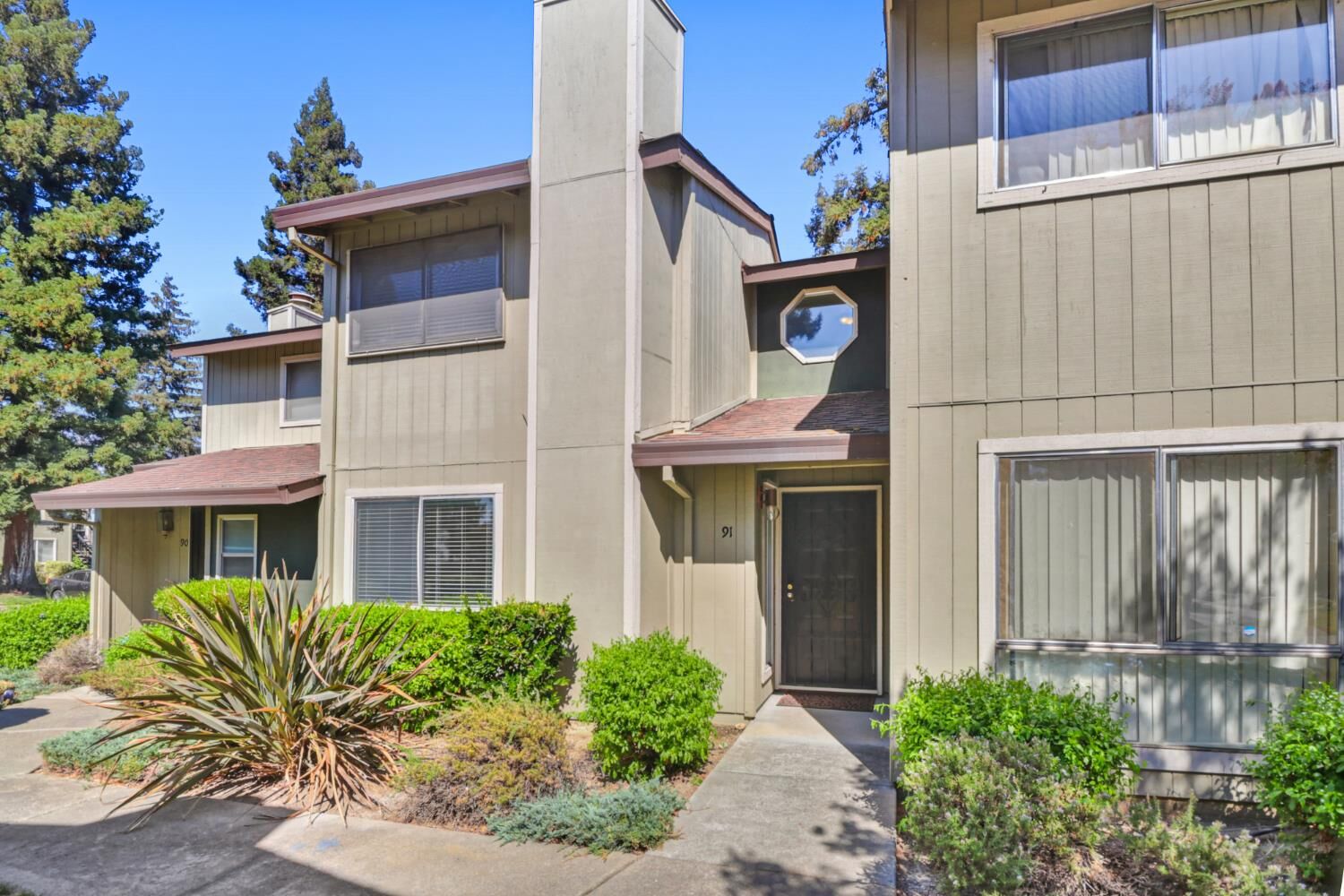 Property Photo:  115 Balcaro Way 91  CA 95834 