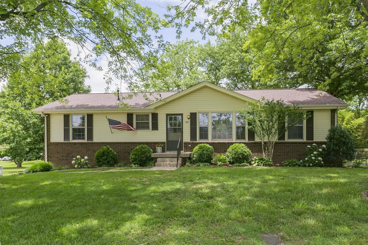 Property Photo: 105 Raindrop Ln TN 37075