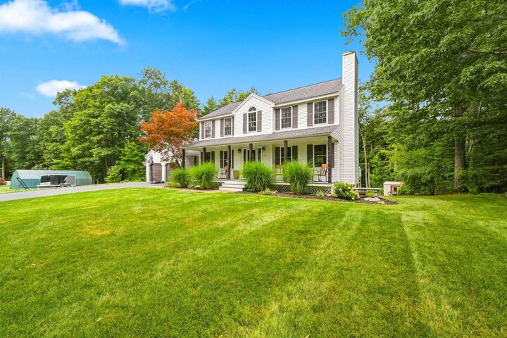 Property Photo:  16 Crestwood Drive  NH 03051 