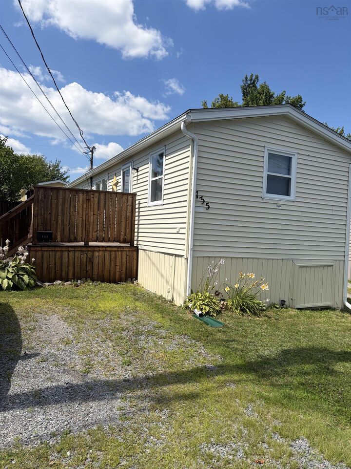 735 Fern Drive — photo 1