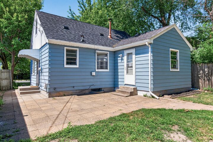 Property Photo:  3911 Jackson Street NE  MN 55421 