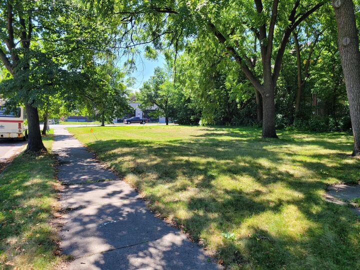 Property Photo: 7th Street W MN 55102