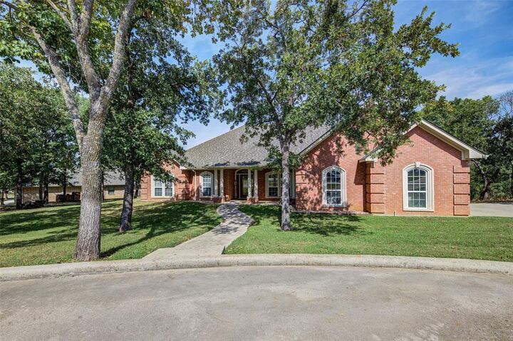 Property Photo:  814 Haynie Drive  TX 76426 