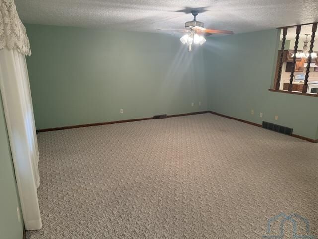 Property Photo:  205 E 3rd St #3  IA 51050 