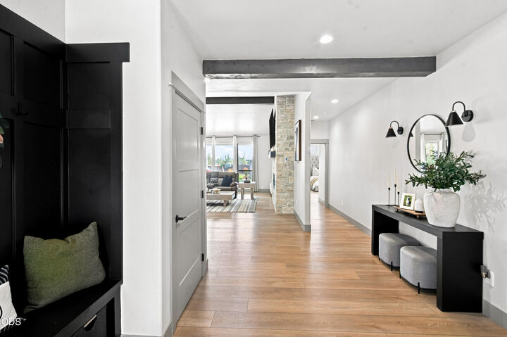 Property Photo: 9412 18th Court OR 97760