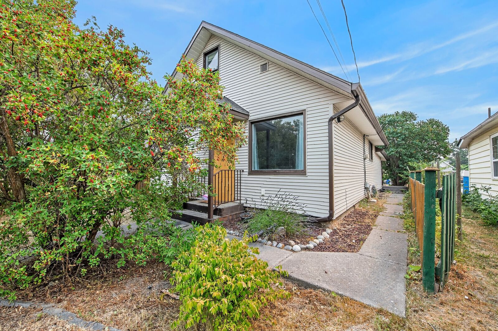 Property Photo: 3007 38 Street BC V1T 6H7