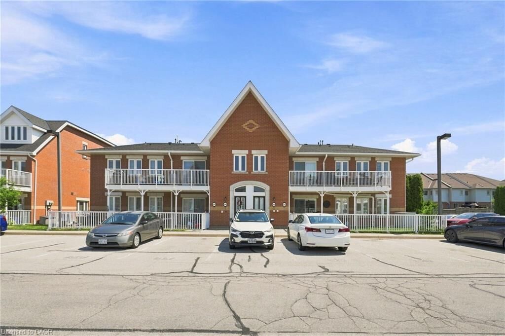 Property Photo: 1701 Lampman Avenue 204 ON L7L 6R7