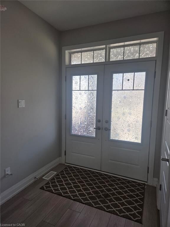 Property Photo: 136 Forestwalk Street ON N2R 0S9