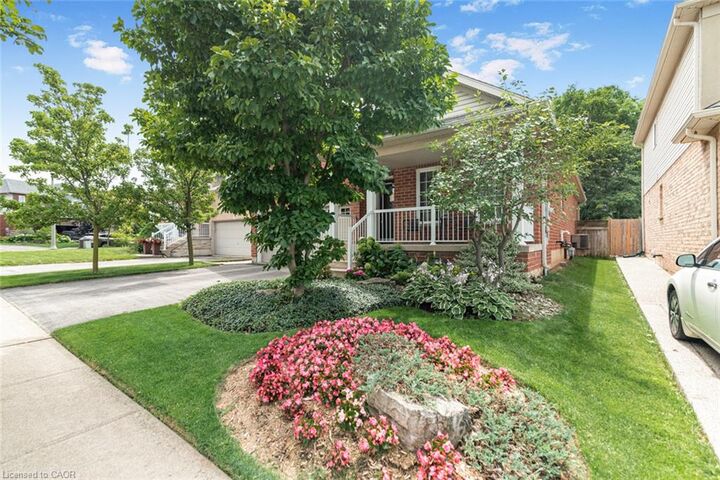 Property Photo: 80 Vinifera Drive ON L3M 5S6