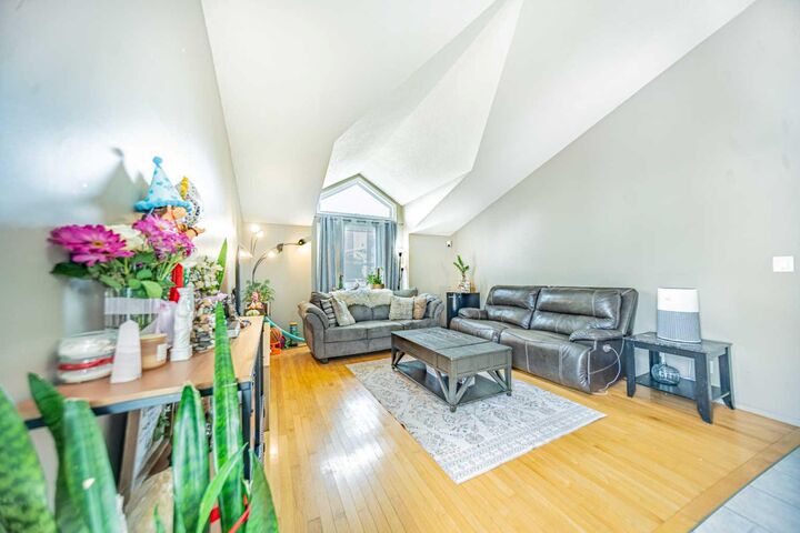 Property Photo: 27 Escott Close AB T4R 2J9