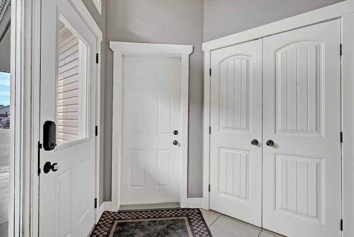 Property Photo: 11201 80 Avenue AB T8W 0B7