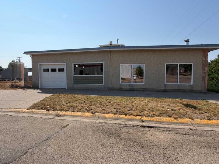 Property Photo: 222 6 Street N AB T0K 2K0