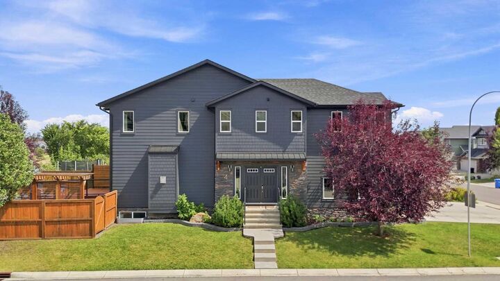 Property Photo: 4 Silverado Saddle Court SW AB T2X 0J1