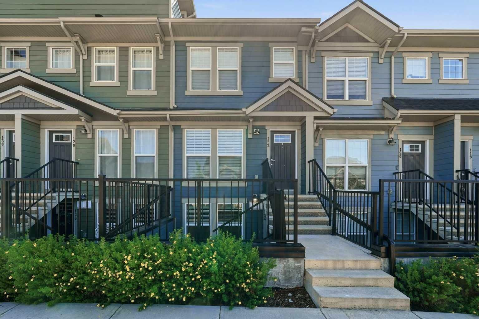 Property Photo: 124 Cranbrook Square SE AB T3M 3E3