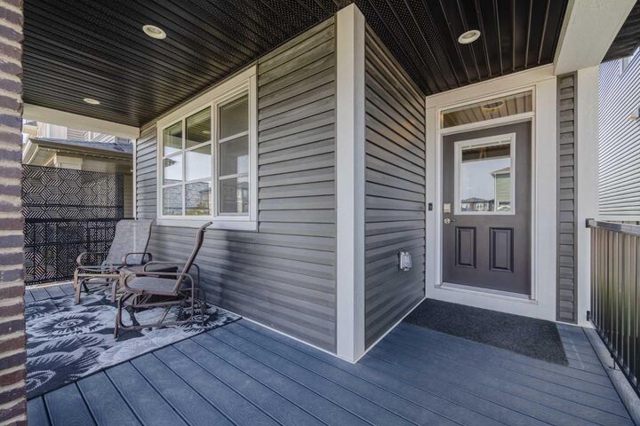 Property Photo: 85 Legacy Glen Point SE AB T2X 4T4
