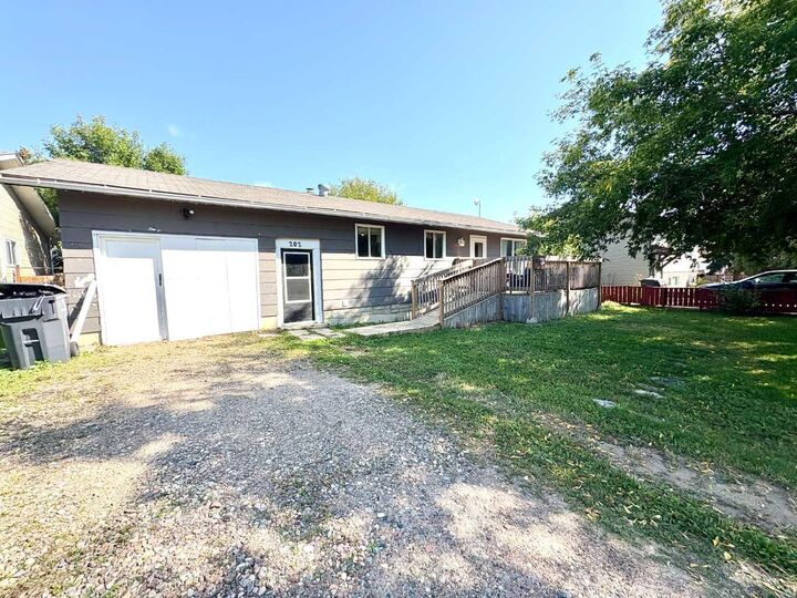 Property Photo: 202 4 Avenue AB T0B 2X0