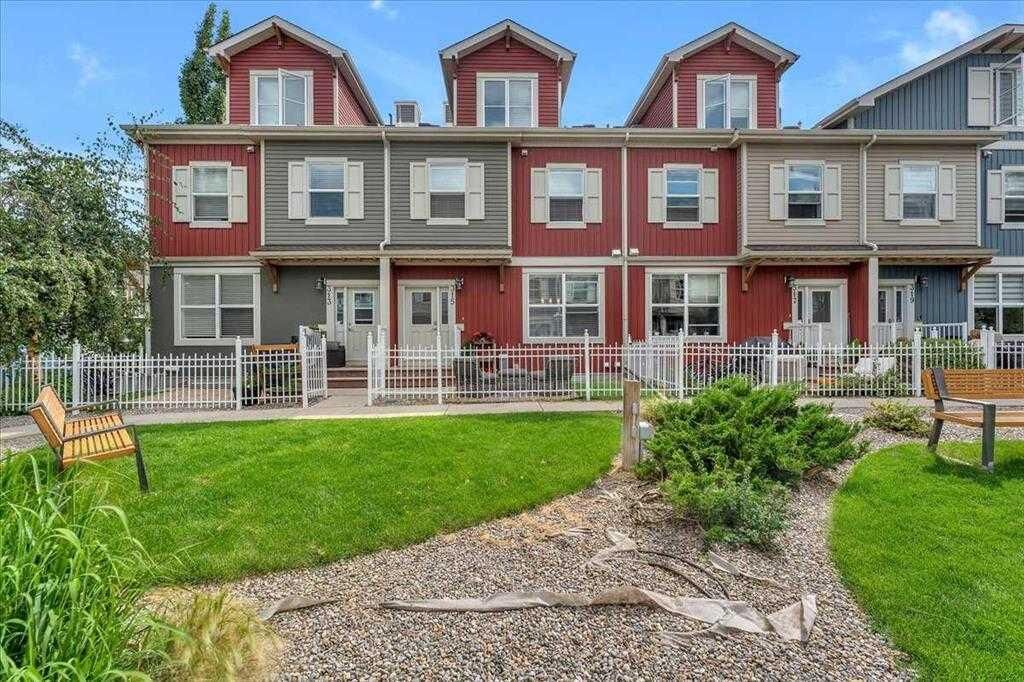 Property Photo: 10 Auburn Bay Avenue SE 315 AB T3M 0P7