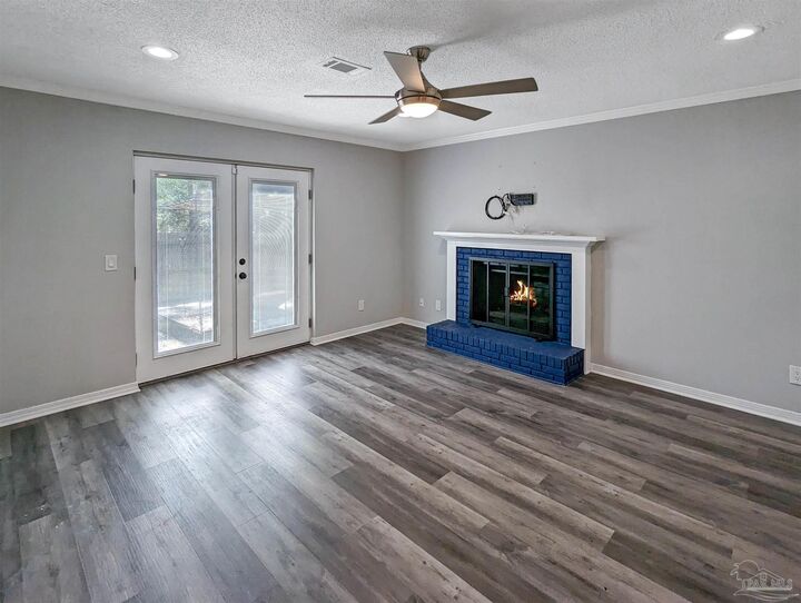 Property Photo: 1313 Foxborough Dr FL 32514