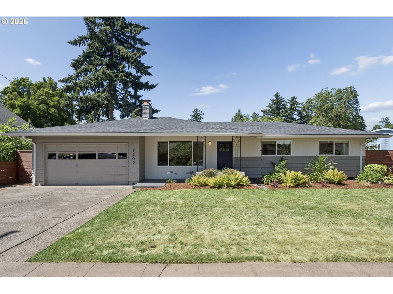 Property Photo:  9609 N Van Houten Ave  OR 97203 