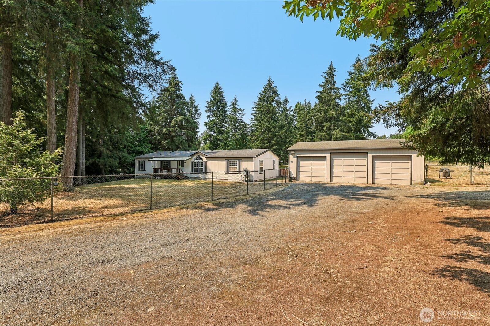 Property Photo: 16627 230th Avenue SE WA 98038