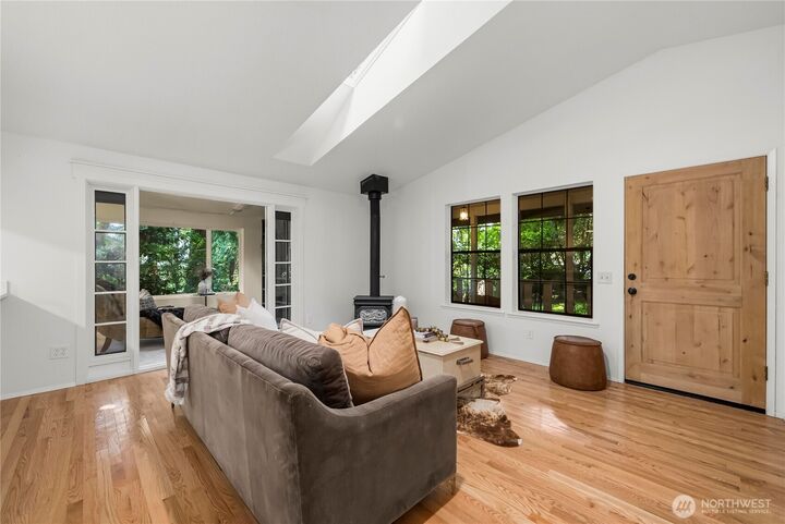 Property Photo:  1202  Irving Street SW  WA 98512 