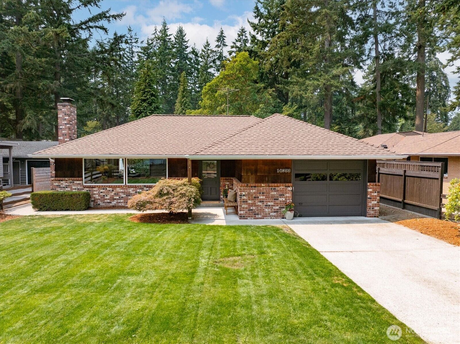 Property Photo: 14053 2nd Avenue NW WA 98177