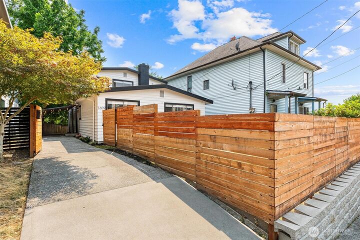 Property Photo: 1609 E Alder Street WA 98122