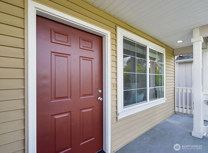Property Photo: 1814 I Street NE 213 WA 98002