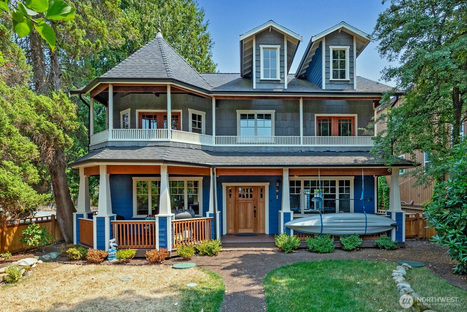 Property Photo:  9556  Phinney Avenue N  WA 98103 
