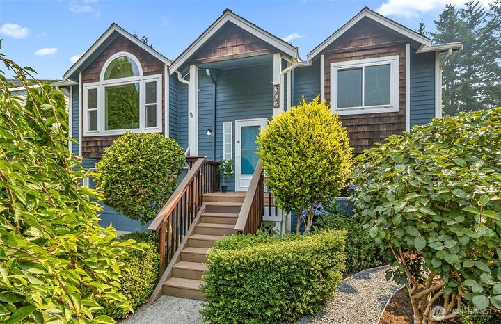 Property Photo:  302  18th Place  WA 98290 