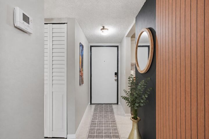 Property Photo:  4640 Lucerne Lakes Boulevard W 404  FL 33467 
