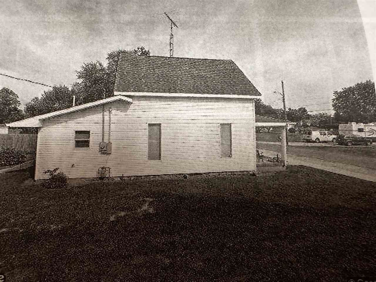 Property Photo:  406 Davis Street  IN 47341 