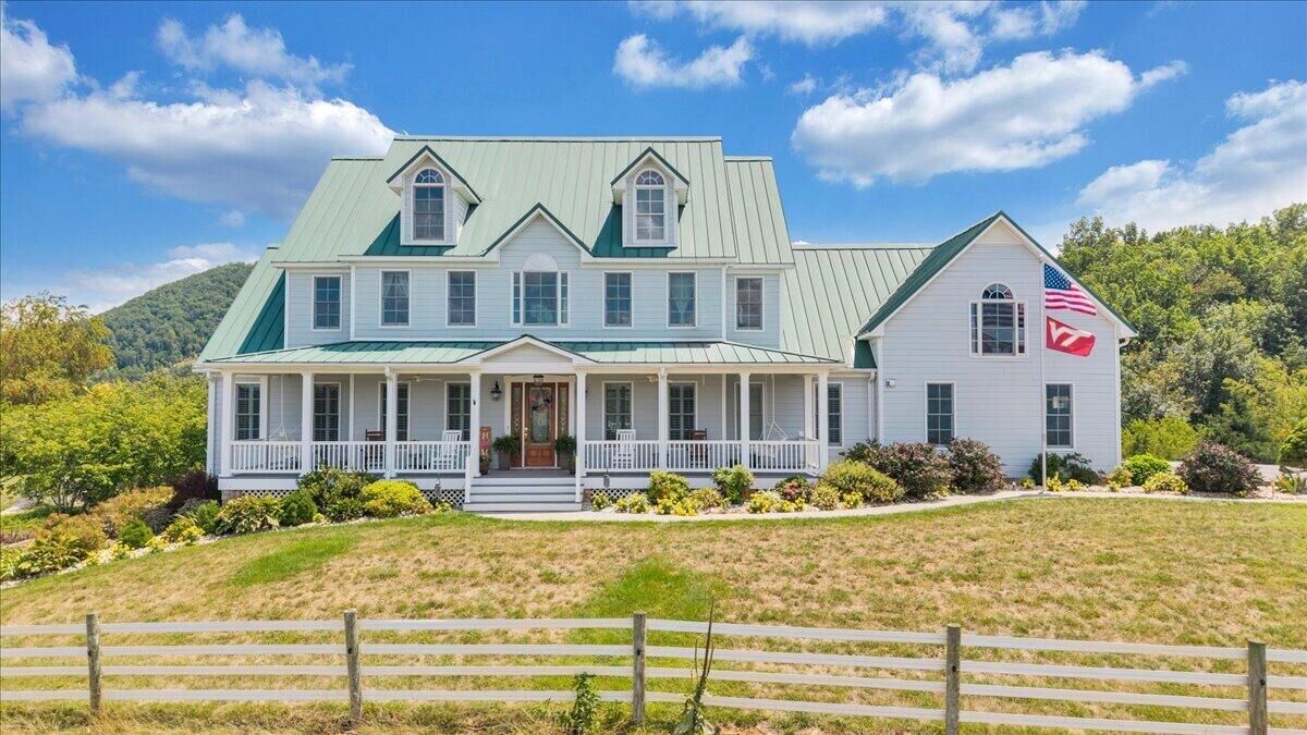 Property Photo:  544 Pico Rd  VA 24066 