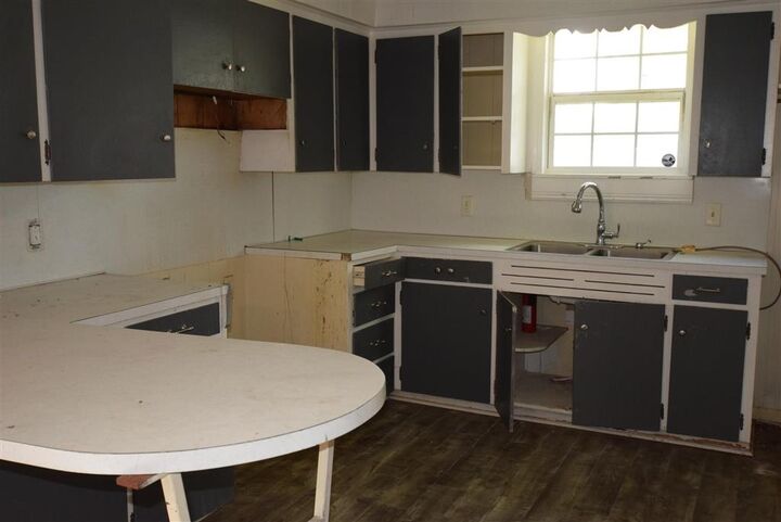 Property Photo: 2452 12th Street LA 70601