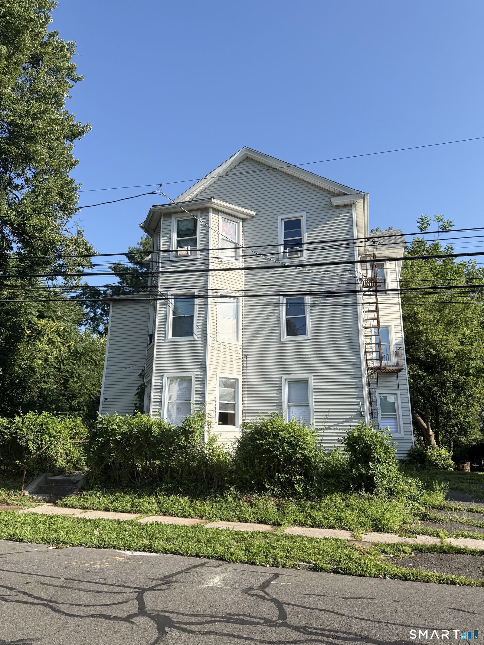 Property Photo:  78 Rhodes Street  CT 06051 