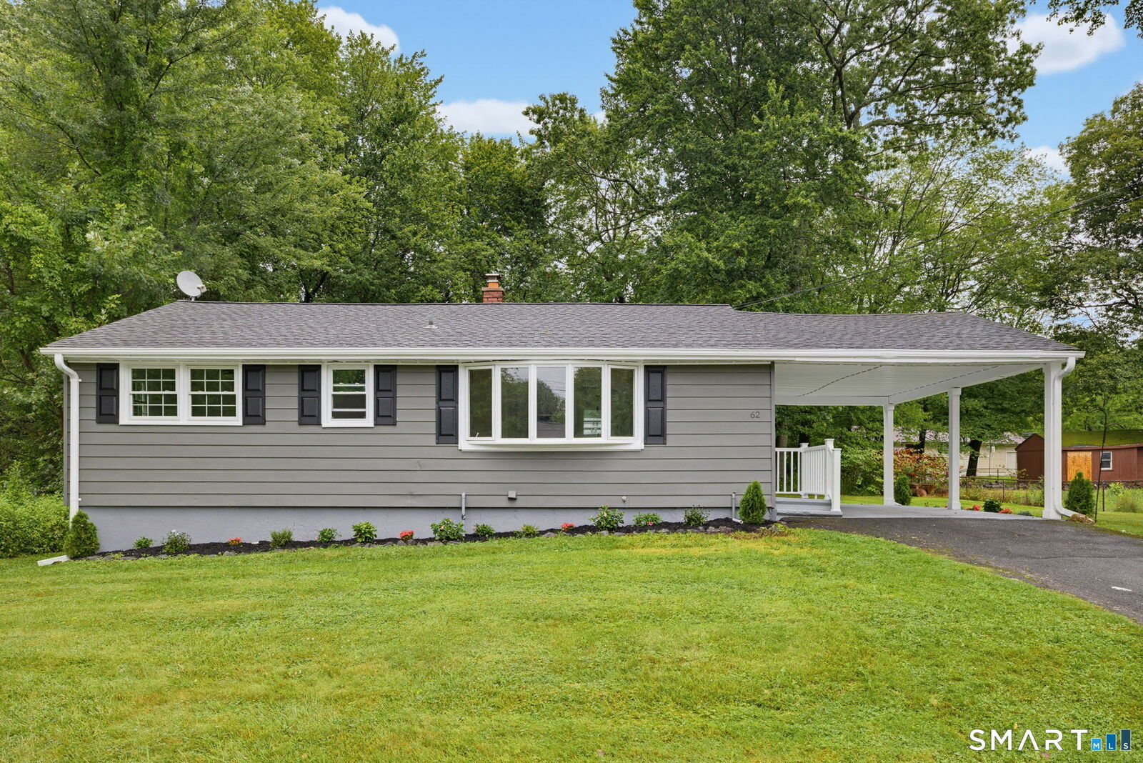 Property Photo:  62 Kingswood Lane  CT 06716 